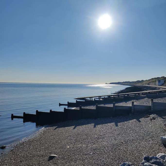 Escape To The Coast In A Luxurious Private Apartment Herne Bay Esterno foto
