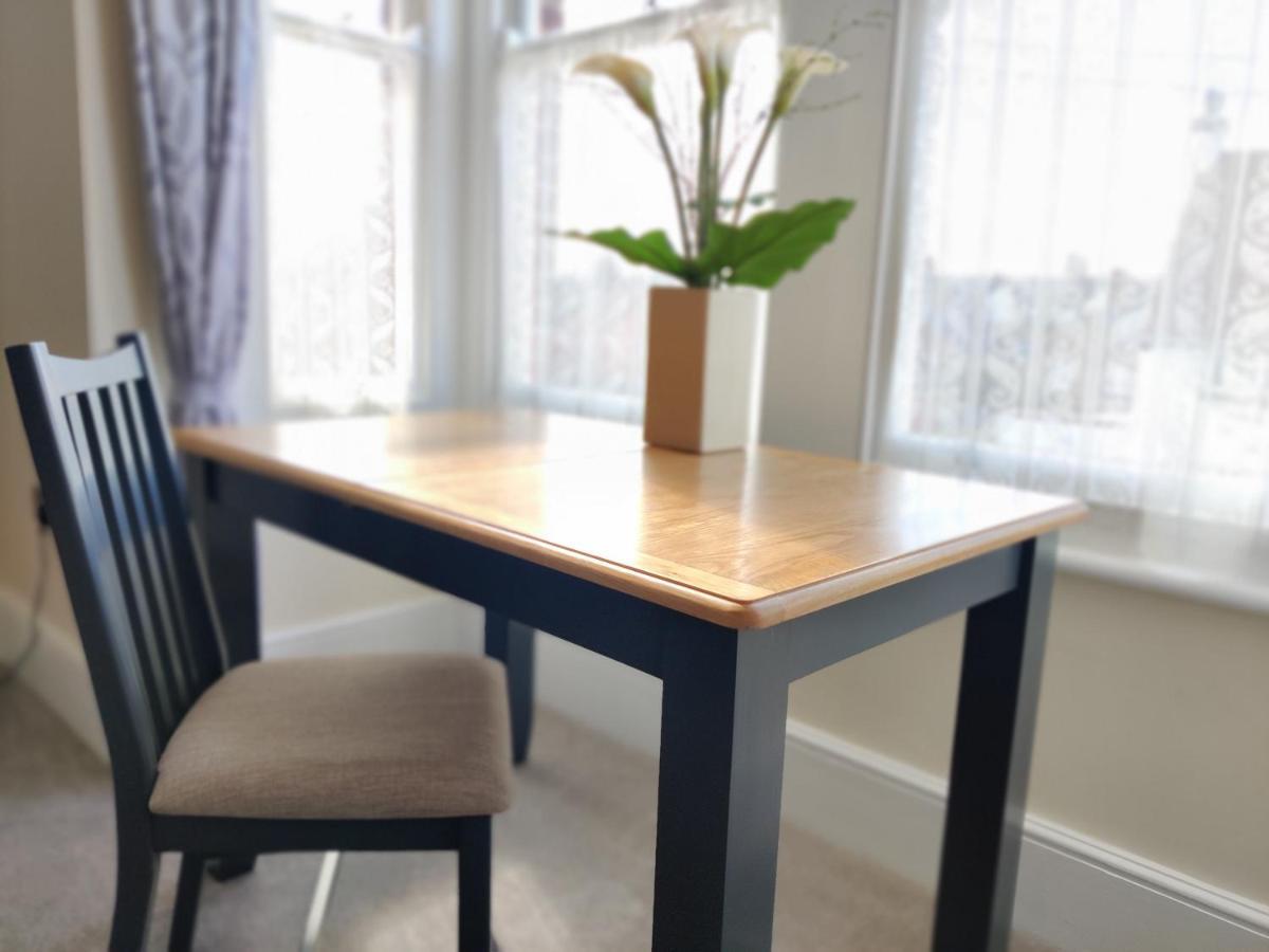 Escape To The Coast In A Luxurious Private Apartment Herne Bay Esterno foto